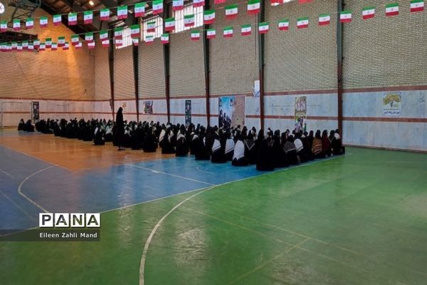 بازیده فرمانده سپاه و فرماندار از رزمایش گردان کوثر بسیج خواهران رباط کریم