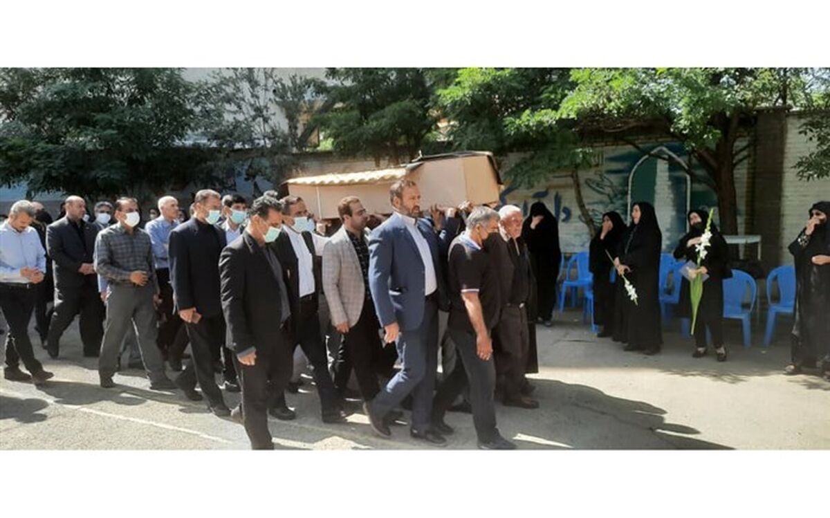 معلم فداکار، مشعل انسانیت و مهربانی را برافروخت تا روشنی بخش مسیر همگان باشد