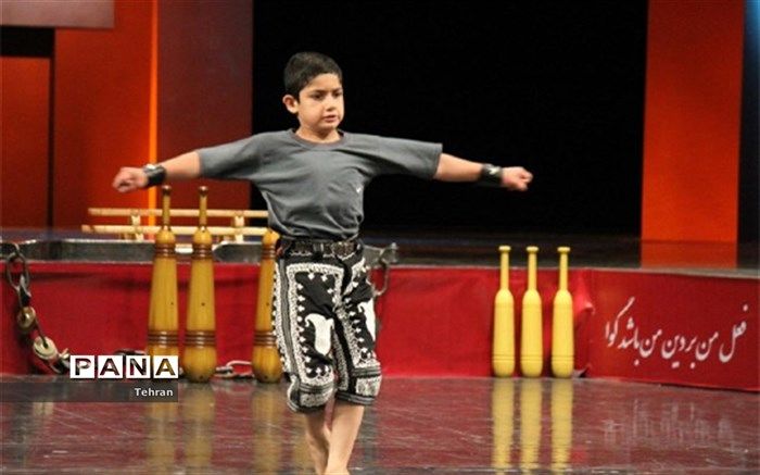 ورزش پهلوانی و زورخانه‌ای، عامل نشاط اجتماعی و تقویت روحیه جوانمردی در دانش‌آموزان است
