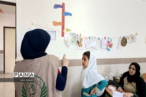 پایش ناهنجاری‌های قامتی در شهرستان گلوگاه