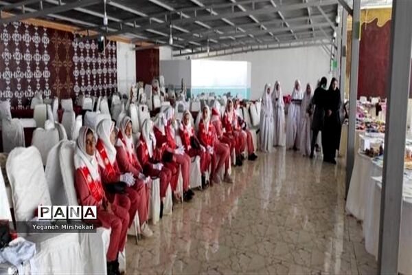 آیین جشن سپاس معلم و گرامیداشت سالروز تاسیس سازمان دانش‌آموزی در سرچهان
