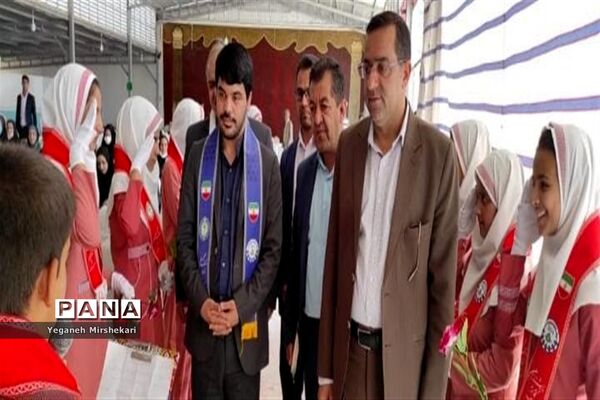 آیین جشن سپاس معلم و گرامیداشت سالروز تاسیس سازمان دانش‌آموزی در سرچهان