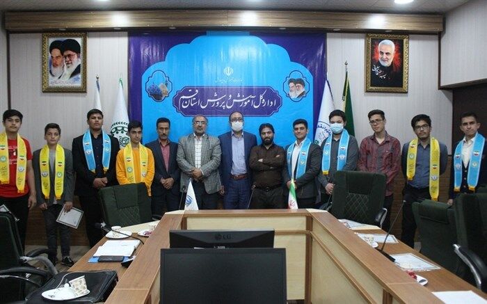 دانش‌آموزان پیشتاز نمونه قم تجلیل شدند