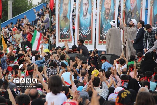 اجتماع باشکوه دهه نودی‌ها درشهرستان اسلامشهر