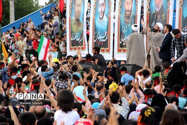 اجتماع باشکوه دهه نودی‌ها درشهرستان اسلامشهر