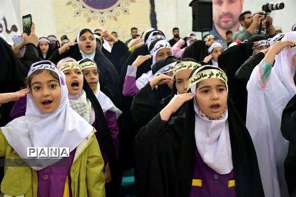 اجرای سرود سلام فرمانده در محمود‌آباد