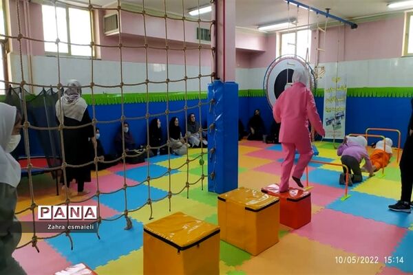 برگزاری دوره ضمن خدمت توانمند‌سازی آموزگاران مدارس پویای شهرستان قرچک