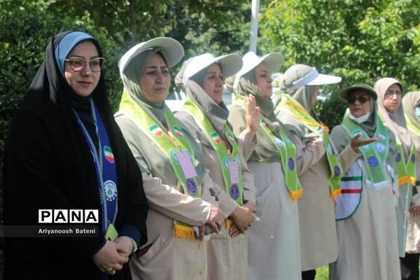 گرامیداشت سالروز تاسیس سازمان دانش‌آموزی و برگزاری مانور تشکیلاتی مربیان پیشتاز در گلستان
