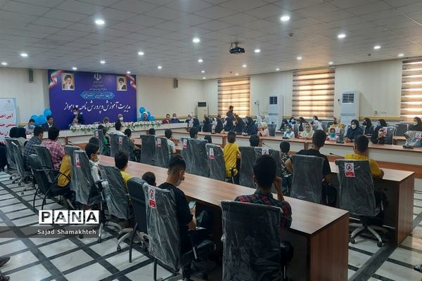 آیین تقدیر از خبرنگاران پانا و سفیران سلامت در ناحیه ۲ اهواز