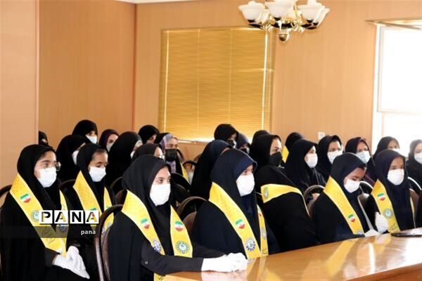 حضور رئیس سازمان دانش‌آموزی فارس در جمع مربیان و دانش‌آموزان پیشتاز شهرستان بوانات