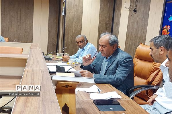 شب شعر مقاومت در اداره آموزش و پرورش شهرستان امیدیه