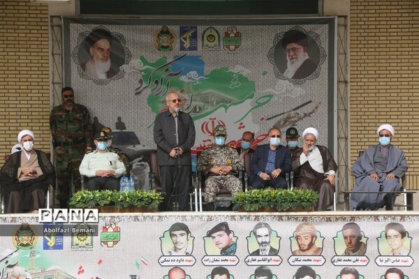 صبحگاه مشترک نیروهای مسلح قم در  سوم خرداد-2