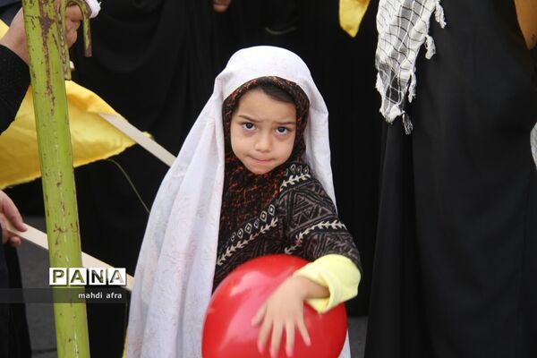 اجتماع چند هزار نفری سرود سلام فرمانده شهرستان بهبهان