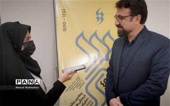 در داوری آثار جشنواره «فردا» از اساتید خبره، هنرمندان و داوران درجه یک کشوری استفاده می‌شود