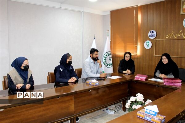 تقدیر از خبرنگار دانش‌آموزان فعال پانا زنجان