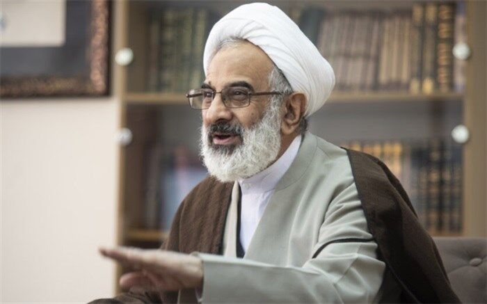 حاجی‌‎صادقی: فضاسازی‌ دشمن نمی‌تواند روحانیت را از سنگر دفاع از اسلام و انقلاب خارج کند