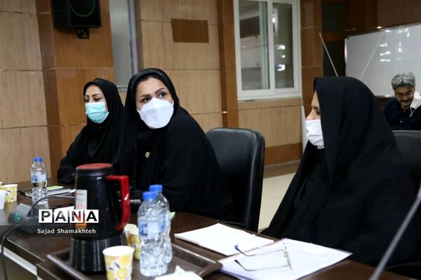 نشست تخصصی تبیین برنامه‌های حوزه اشتغال و خودکفایی کمیته امداد امام خمینی (ره) خوزستان