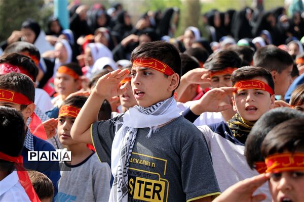 پویش سلام فرمانده با حضور دهه نودی‌های ابرکوه