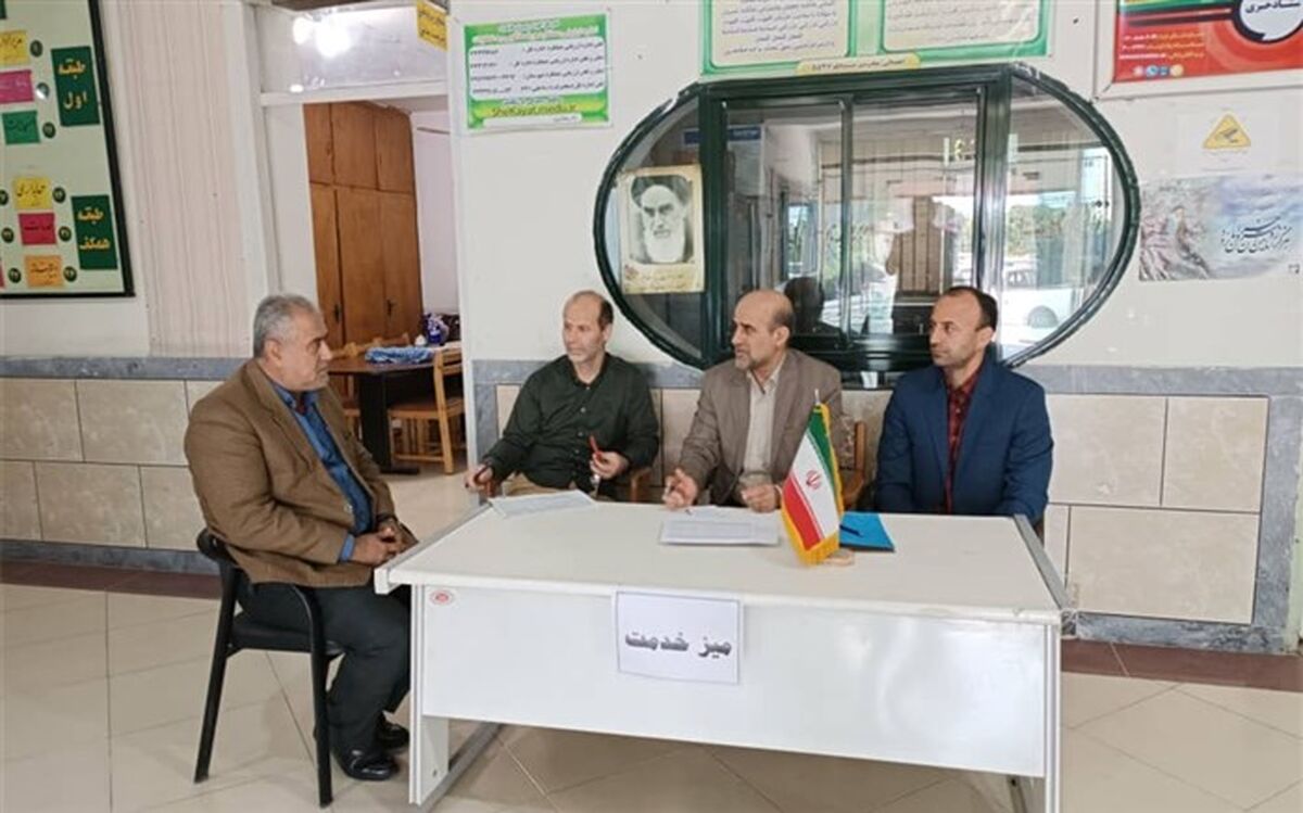 برقراری میز خدمت با حضور معاون‌ مدیرکل آموزش و پرورش مازندران در گلوگاه