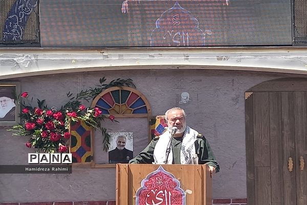 آیین تشیع و تدفین دو شهید دانش‌آموز گمنام دفاع مقدس