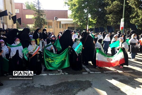آیین تشییع و تدفین شهدای گمنام دانش‌آموزی در اردوگاه شهید باهنر