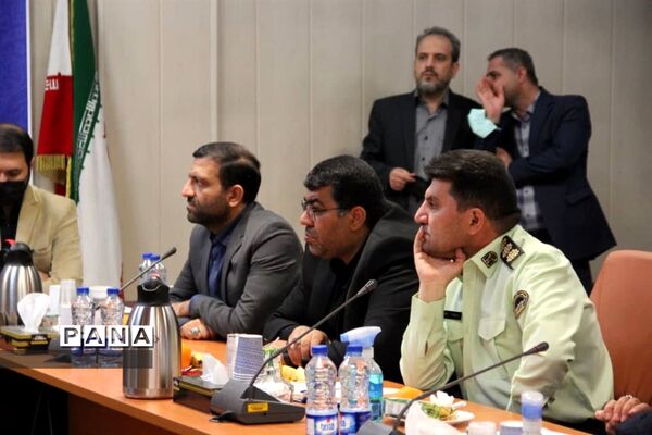 نشست شورای اداری شهرستان بهارستان