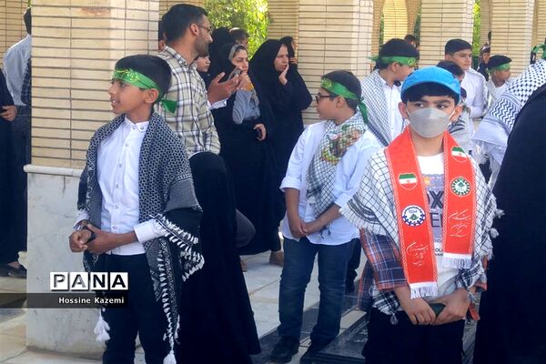 طنین نوای «سلام فرمانده» در گلزار شهدای داراب