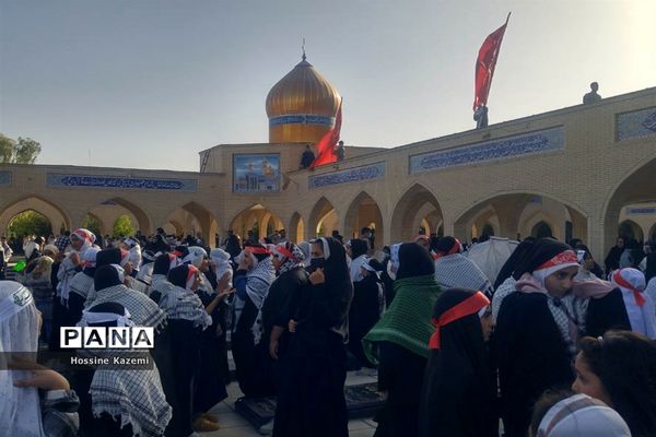 طنین نوای «سلام فرمانده» در گلزار شهدای داراب