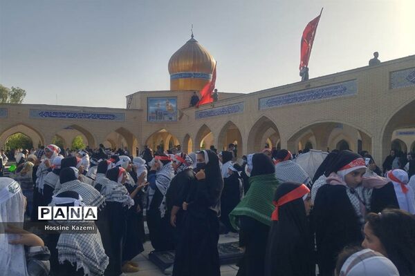 طنین نوای «سلام فرمانده» در گلزار شهدای داراب