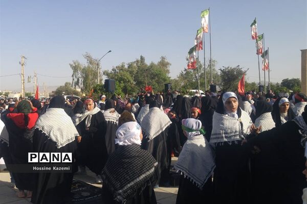 طنین نوای «سلام فرمانده» در گلزار شهدای داراب