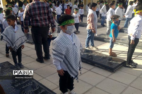 طنین نوای «سلام فرمانده» در گلزار شهدای داراب