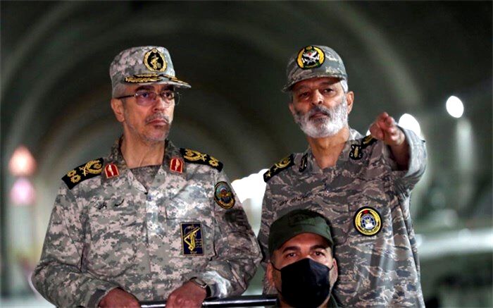 بازدید سرلشکر باقری از پایگاه سری پهپادی ارتش