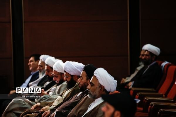 اختتامیه اولین جشنواره شکوه جمعه (عکس و شعر نمازجمعه)