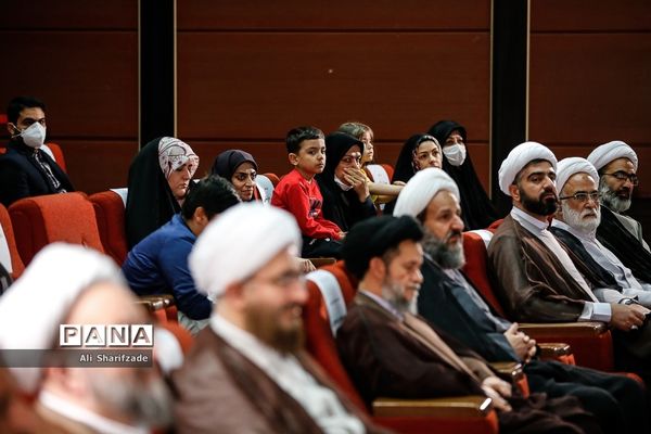 اختتامیه اولین جشنواره شکوه جمعه (عکس و شعر نمازجمعه)