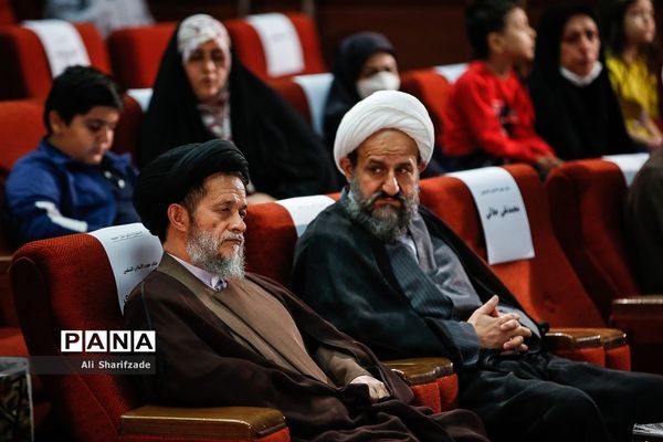 اختتامیه اولین جشنواره شکوه جمعه (عکس و شعر نمازجمعه)