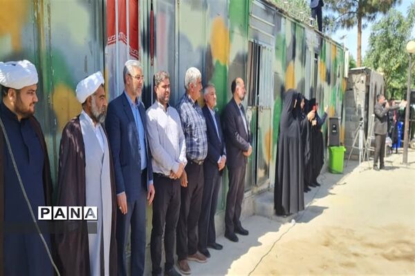 اجرای سرود سلام فرمانده در گلزار شهدای جوادآباد