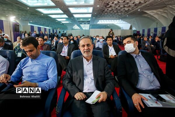 افتتاح نمایشگاه رویداد ملی عصر امید دانشگاه آزاد اسلامی