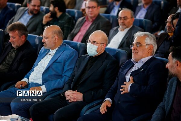 افتتاح نمایشگاه رویداد ملی عصر امید دانشگاه آزاد اسلامی