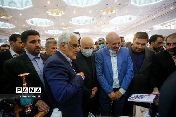 افتتاح نمایشگاه رویداد ملی عصر امید دانشگاه آزاد اسلامی