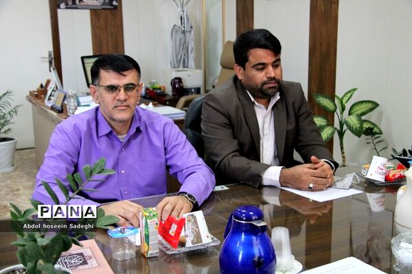 جلسه میز خدمت آموزش و پرورش دشتی با معاونت پرورشی و فرهنگی