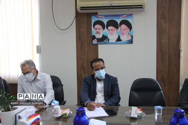 جلسه میز خدمت آموزش و پرورش دشتی با معاونت پرورشی و فرهنگی