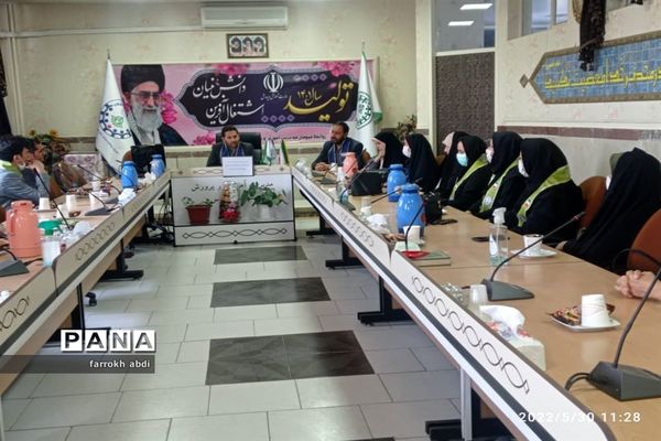 مراسم تجلیل از مربیان فعال پیشتاز سازمان دانش‌آموزی شهرستان قدس