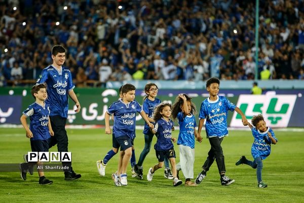 جشن قهرمانی تیم فوتبال استقلال