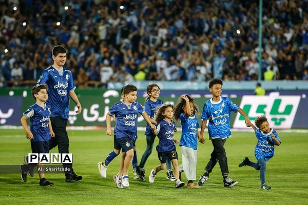 جشن قهرمانی تیم فوتبال استقلال