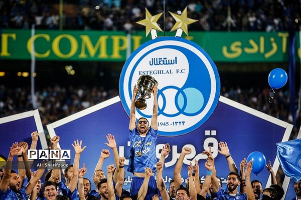 جشن قهرمانی تیم فوتبال استقلال
