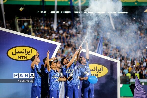 جشن قهرمانی تیم فوتبال استقلال