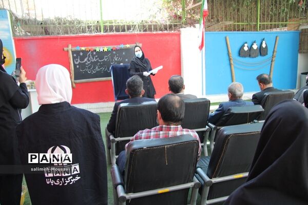 رونمایی از کتاب ستاره های کیهان در بوشهر