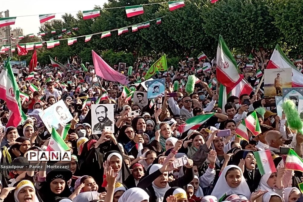 اجرای سرود سلام فرمانده در شهرستان فردیس کرج