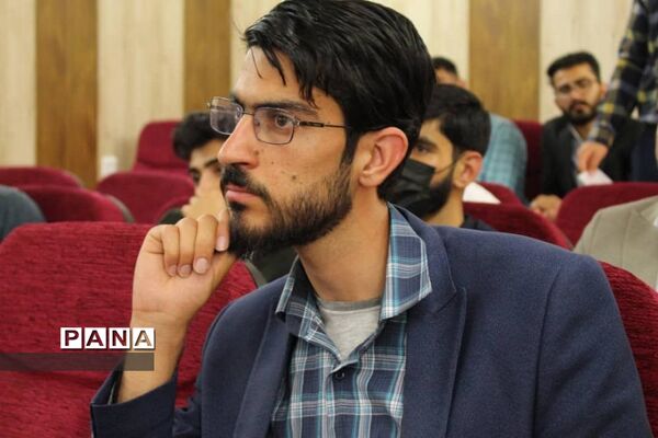 نشست مطالبه‌گری دانشجویان دانشگاه فرهنگیان کهگیلویه و بویراحمد با مدیرکل آموزش و پرورش