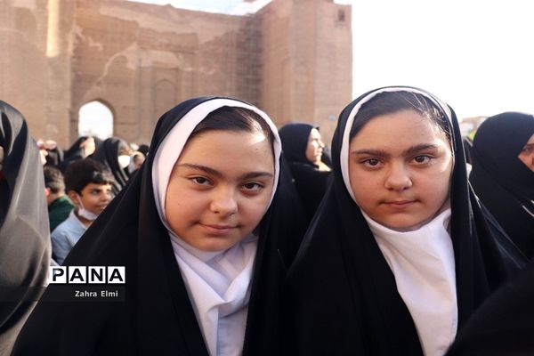 اجتماع بزرگ خانوادگی دهه هشتادی و نودی‌های تبریز